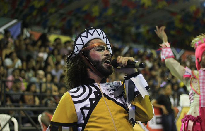 A Junina Xotear trouxe um espetáculo inspirado em um cordel. Foto: Samuel Calado/DP