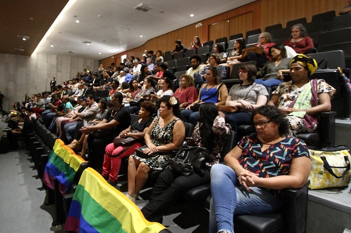 Ato em mem&oacute;ria do professor foi realizado na Alepe. Foto: Bruna Costa/Esp.DP./