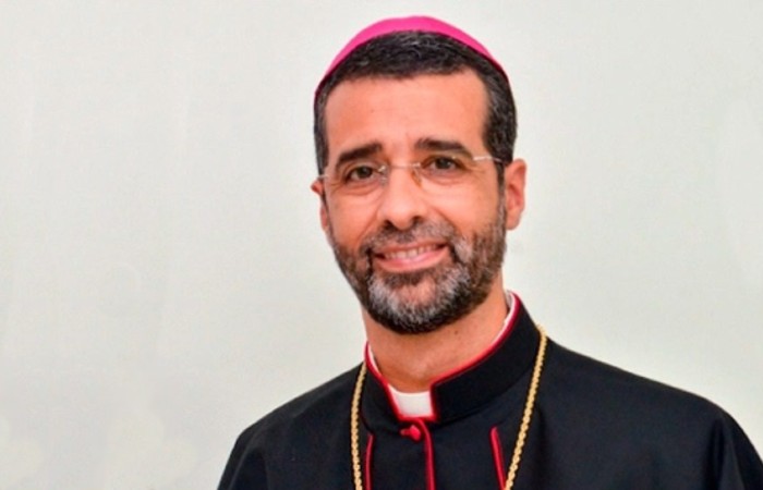 Dom José Ruy Gonçalves Lopes tem 51 anos e substitui Dom Bernardino Marchió, bispo de Caruaru desde 2003 - Divulgação/CNBB/ Dom José Ruy Gonçalves Lopes tem 51 anos e substitui Dom Bernardino Marchió, bispo de Caruaru desde 2003 - Divulgação/CNBB/
