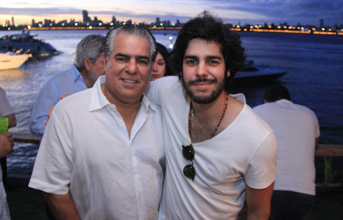 DJ Jopin com o pai, o empresário José Pinteiro Neto, que continua preso - Luiz Fabiano/Divulgacao