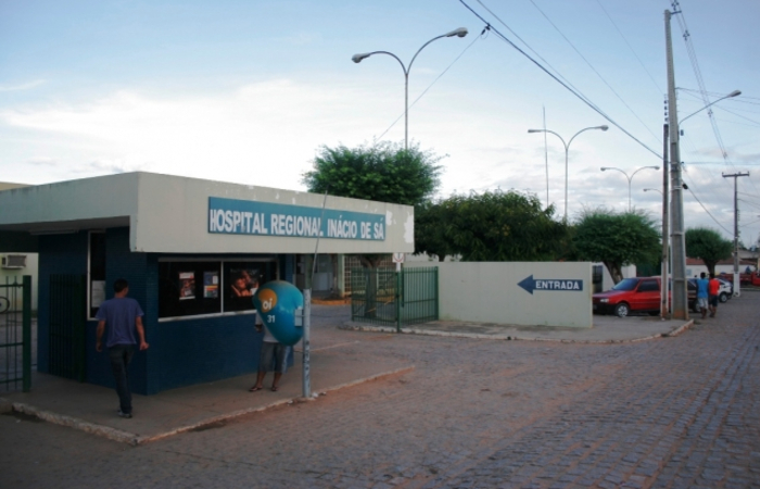 Agentes da PF foram levados para o Hospital Inácio de Sá - Divulgação/SES-PE/ Agentes da PF foram levados para o Hospital Inácio de Sá - Divulgação/SES-PE/