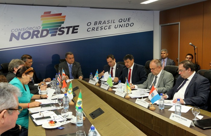 Em Salvador, sete governadores e dois vices marcam presença no Fórum dos Governadores do Nordeste (Foto: Divulgação/Gov.SE)/Em Salvador, sete governadores e dois vices marcam presença no Fórum dos Governadores do Nordeste (Foto: Divulgação/Gov.SE) Em Salvador, sete governadores e dois vices marcam presença no Fórum dos Governadores do Nordeste (Foto: Divulgação/Gov.SE)/Em Salvador, sete governadores e dois vices marcam presença no Fórum dos Governadores do Nordeste (Foto: Divulgação/Gov.SE)