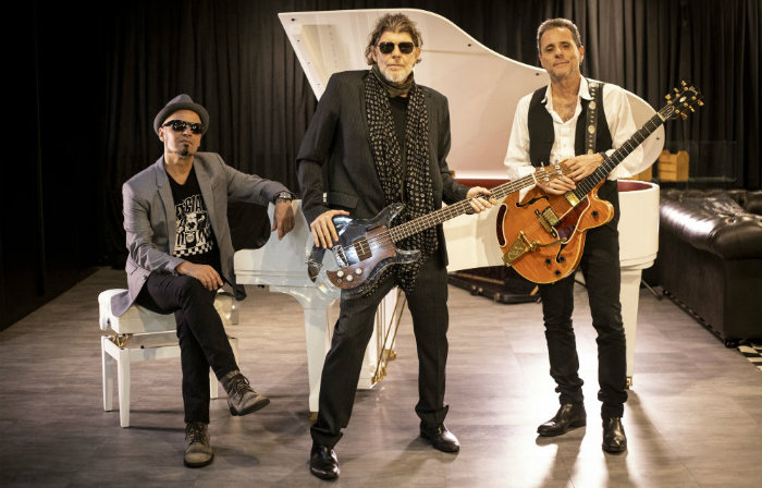 Em vers&atilde;o trio, Branco Mello, S&eacute;rgio Britto e Tony Bellotto chegam ao Teatro Guararapes dia 11 de outubro. Foto: Silmara Ciuffa/Divulga&ccedil;&atilde;o/