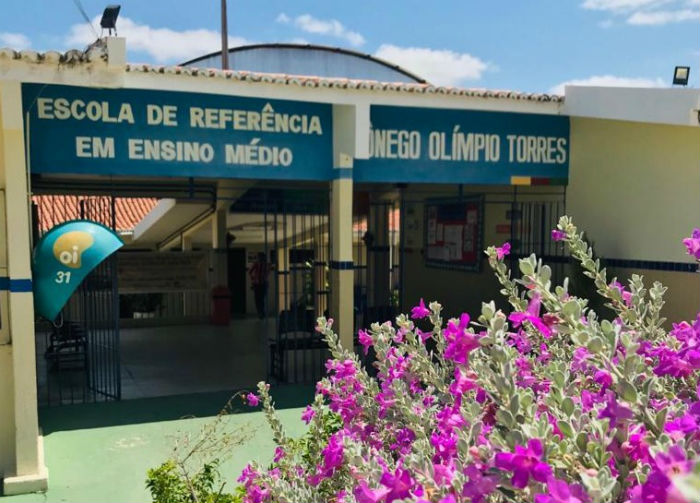 Escola de Tuparetama, no Sertão do estado, conquistou o primeiro lugar no ensino médio. Foto: Erem Cônego Olímpio Torres/Divulgação./ Escola de Tuparetama, no Sertão do estado, conquistou o primeiro lugar no ensino médio. Foto: Erem Cônego Olímpio Torres/Divulgação./