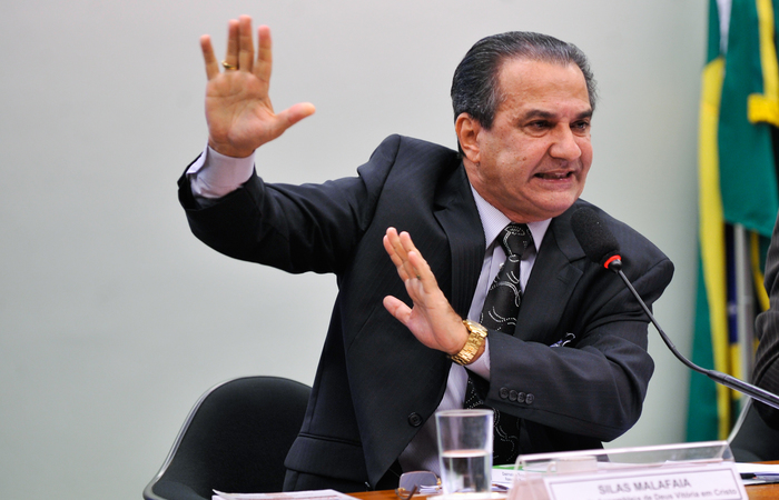 Malafaia contou que havia tentando pedir um empréstimo de R$ 12 milhões ao Bradesco, onde tem conta, mas não conseguiu. Foto: Fabio Rodrigues Pozzebom/Agência Brasil/Foto: Fabio Rodrigues Pozzebom/Agência Brasil Malafaia contou que havia tentando pedir um empréstimo de R$ 12 milhões ao Bradesco, onde tem conta, mas não conseguiu. Foto: Fabio Rodrigues Pozzebom/Agência Brasil/Foto: Fabio Rodrigues Pozzebom/Agência Brasil