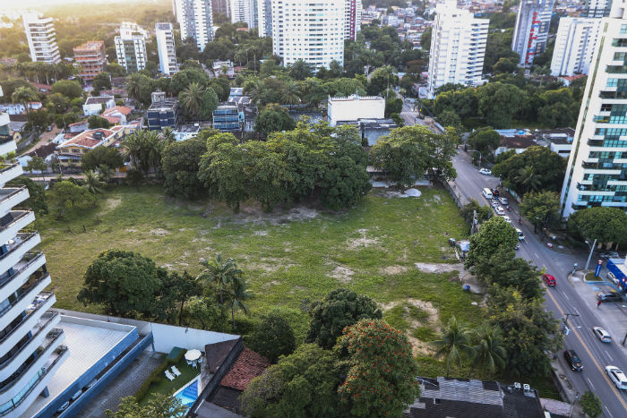 Terreno onde pode ser construído o Atacado dos Presentes, no Poço da Panela. Foto: Tarciso Augusto/Esp. DP./