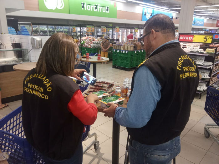 Os fiscais foram até o local, nos dias 16 e 19, após denúncias. Foto: Divulgação Procon/ Os fiscais foram até o local, nos dias 16 e 19, após denúncias. Foto: Divulgação Procon/