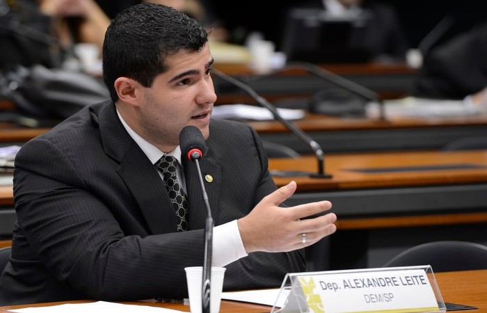 Deputado Alexandre Leite (DEM-SP), relator do projeto de lei que trata da regulamentação da posse e do porte de armas de fogo. Foto: Valter Campanato/Agência Brasil/