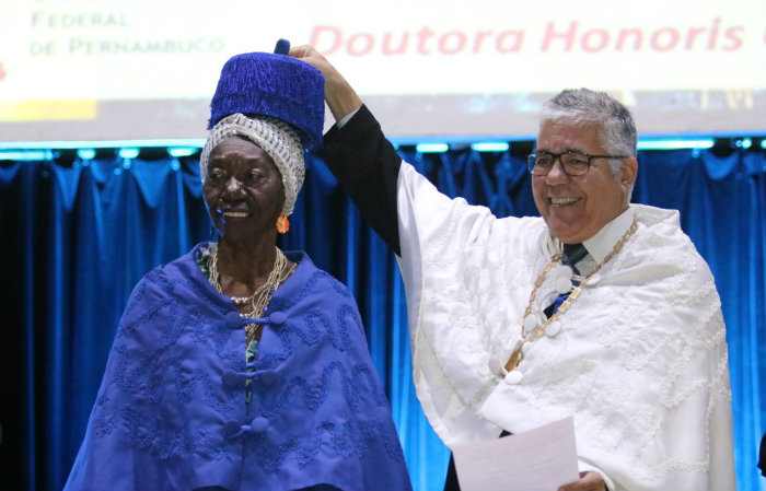 "Era um sonho antigo, mas Deus me disse para esperar e, até que enfim, se realizou", disse Lia sobre o título. Foto:Tarciso Augusto/DP/ "Era um sonho antigo, mas Deus me disse para esperar e, até que enfim, se realizou", disse Lia sobre o título. Foto:Tarciso Augusto/DP/