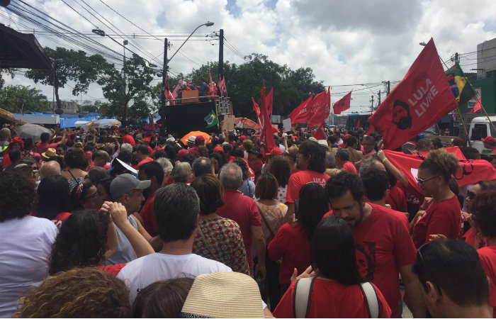 Os manifestantes se pediam liberdade ao ex-presidente Lula. Foto: André Santa Rosa/DP/ Os manifestantes se pediam liberdade ao ex-presidente Lula. Foto: André Santa Rosa/DP/