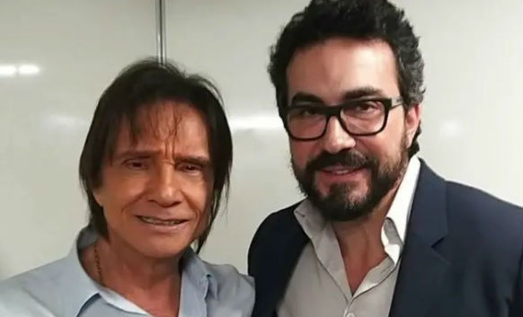 Roberto Carlos e o padre Fábio de Melo se encontraram durante um show realizado por Roberto, em São Paulo. Foto: Instagram / @robertocarlosoficial/ Roberto Carlos e o padre Fábio de Melo se encontraram durante um show realizado por Roberto, em São Paulo. Foto: Instagram / @robertocarlosoficial/
