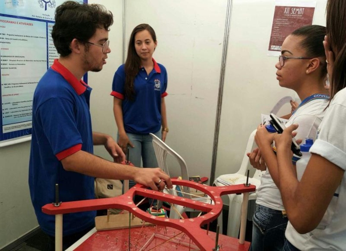 Evento promove a interação entre professores, universitários e estudantes do nível médio. Foto: UFRPE/Divulgação/ Evento promove a interação entre professores, universitários e estudantes do nível médio. Foto: UFRPE/Divulgação/