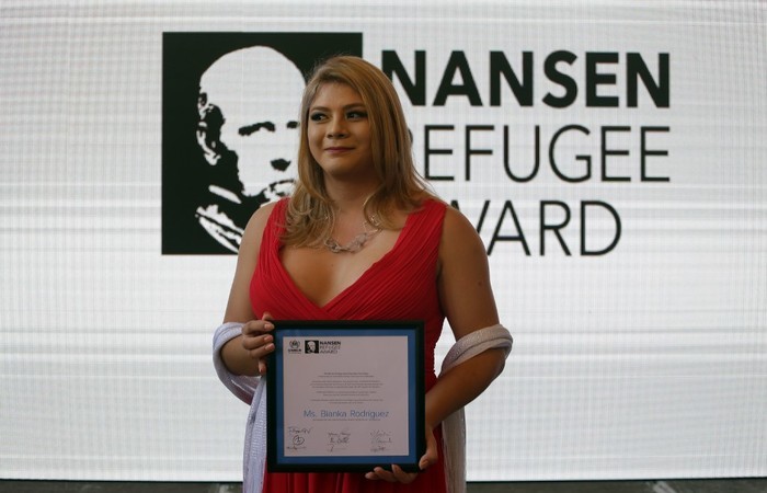 Durante a cerimônia, a embaixadora norueguesa em El Salvador, Rut Krüger Giverin, descreveu Rodriguez como "uma feroz e destacada promotora dos direitos humanos" - Créditos: AFP./