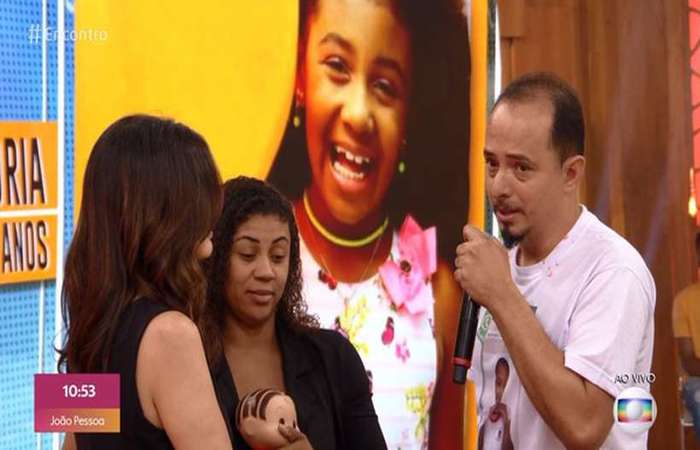 Pais de Ágatha Félix em depoimento emocionado no programa Encontro com Fátima Bernardes
(foto: TV Globo/reprodução )/