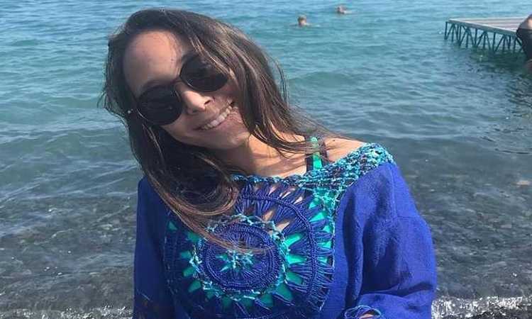 O caso aconteceu no Cazaquistão. Segundo a perícia, o celular explodiu no travesseiro após a jovem ter deixado o aparelho conectado à tomada - Foto: Instagram/Reprodução./ O caso aconteceu no Cazaquistão. Segundo a perícia, o celular explodiu no travesseiro após a jovem ter deixado o aparelho conectado à tomada - Foto: Instagram/Reprodução./