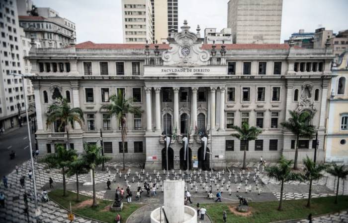 Inaugurada em 1947, a Casa do Estudante, na avenida São João (centro de São Paulo), sofre há anos com problemas de estrutura - Foto: Agência Brasil./ Inaugurada em 1947, a Casa do Estudante, na avenida São João (centro de São Paulo), sofre há anos com problemas de estrutura - Foto: Agência Brasil./