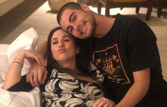 Tatá e Rafael esperam uma menininha que, por enquanto, não teve o nome divulgado - Foto: Instagram/Reprodução./
