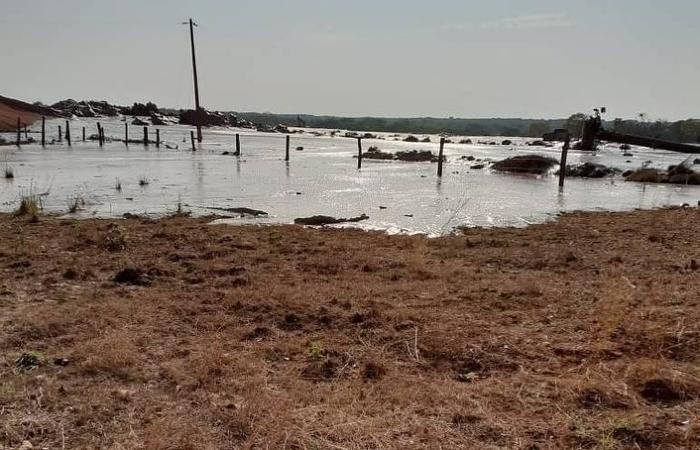 A barragem que rompeu guardava restos de mineração, proveniente de lavra de ouro, com 15 metros de altura, tinha volume armazenado de 582.171,51 metros cúbicos - Foto: Divulgação./