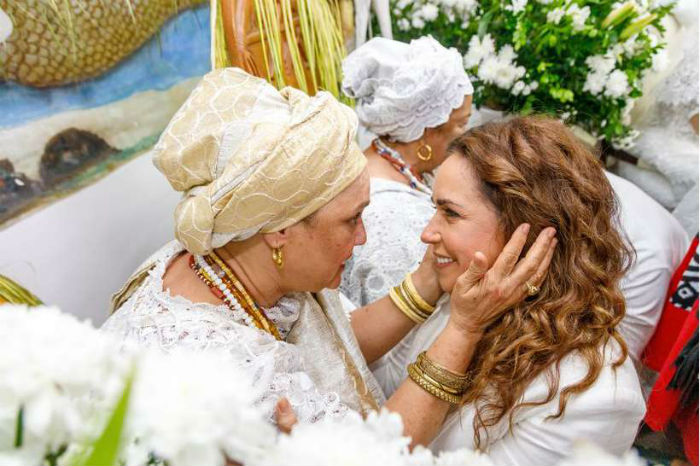 Daniela Mercury participa do disco em homenagem à Mãe Carmem. Foto: Ulisses Dumas/Divulgação./