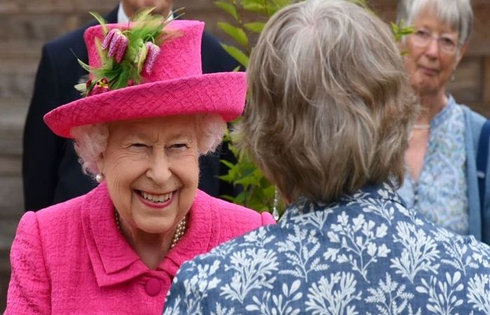 A situação aconteceu depois do menino não acatar a ordem da monarca da Inglaterra de ir ver como a irmã, Lady Sarah Amstrong-Jones, estava - Foto: Instagram/Reprodução./