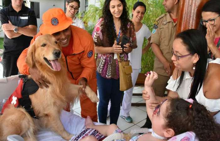 A pequena Maria Nicole, de 6 anos, chegou na unidade de saúde com seis meses, e lá passou a 'morar', devido ao tratamento de uma Atrofia Muscular Espinhal (AME) - Foto: foto: Luana Cunha / Unidade de Comunicação HC-UFTM./
