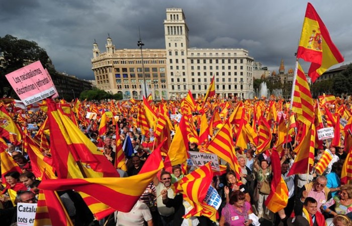 Manifestações anti-separatistas em Barcelona. Foto: Lluis Gene/AFP/