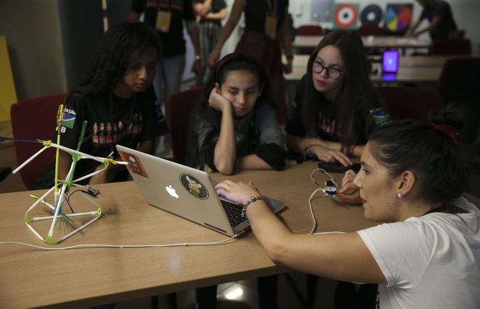 A intenção é também motivar mais meninas a seguirem uma carreira em matemática e outras áreas exatas - Foto: José Cruz/Agência Brasil./ A intenção é também motivar mais meninas a seguirem uma carreira em matemática e outras áreas exatas - Foto: José Cruz/Agência Brasil./