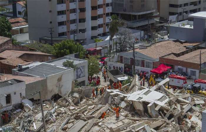 Segundo ele, a perícia irá identificar o responsável pela tragédia. "É preciso aguardar porque ela irá apontar uma série de causas." - foto: Rodrigo Patrocinio / AFP./ Segundo ele, a perícia irá identificar o responsável pela tragédia. "É preciso aguardar porque ela irá apontar uma série de causas." - foto: Rodrigo Patrocinio / AFP./