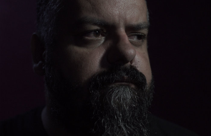 Trabalho como capista contribuiu para o artista ganhar notoriedade entre os fãs do metal, chegando ao lugar de prestígio como curador do festival Abril Pro Rock. Foto:Marco Antonio/ Trabalho como capista contribuiu para o artista ganhar notoriedade entre os fãs do metal, chegando ao lugar de prestígio como curador do festival Abril Pro Rock. Foto:Marco Antonio/