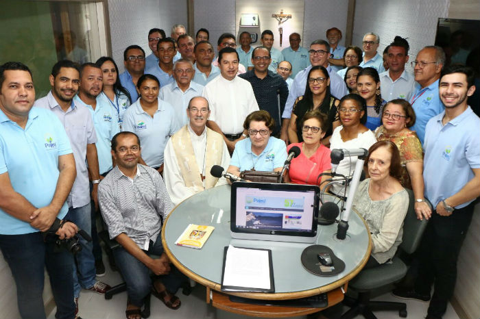Equipe que faz a Rádio Pajeú atualmente. Foto: Rádio Pajeú/Divulgação.