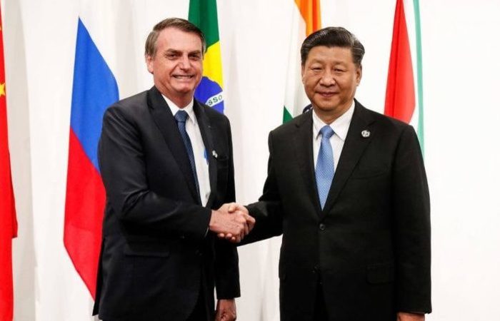 Jair Bolsonaro com o presidente e secretário-geral do Partido Comunista da China, Xi Jiping./Foto: Alan Santos / PR Jair Bolsonaro com o presidente e secretário-geral do Partido Comunista da China, Xi Jiping./Foto: Alan Santos / PR