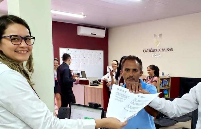 Cantor e compositor se dirigiu a um cartório para solicitar o registro da música que viralizou nos últimos dias/Foto: Reprodução Cantor e compositor se dirigiu a um cartório para solicitar o registro da música que viralizou nos últimos dias/Foto: Reprodução