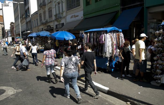 11,8 milhões de pessoas estão sem carteira de trabalho assinada no setor privado/Arquivo/Agência Brasil 11,8 milhões de pessoas estão sem carteira de trabalho assinada no setor privado/Arquivo/Agência Brasil