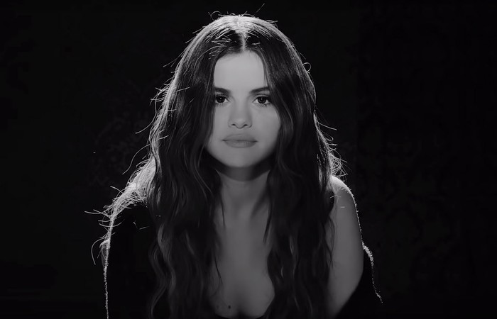 "Lose You To Love Me" é o primeiro trabalho da cantora desde a canção "Fetish", lançada em 2017/Foto: Divulgação "Lose You To Love Me" é o primeiro trabalho da cantora desde a canção "Fetish", lançada em 2017/Foto: Divulgação