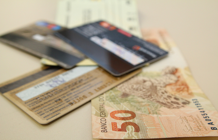 De acordo com o Serasa, na última edição do feirão, realizada em março de 2019, mais de 679 mil acordos foram fechados, somando mais de R$ 2,8 bilhões em descontos concedidos./Foto: Marcos Santos/USP Imagens