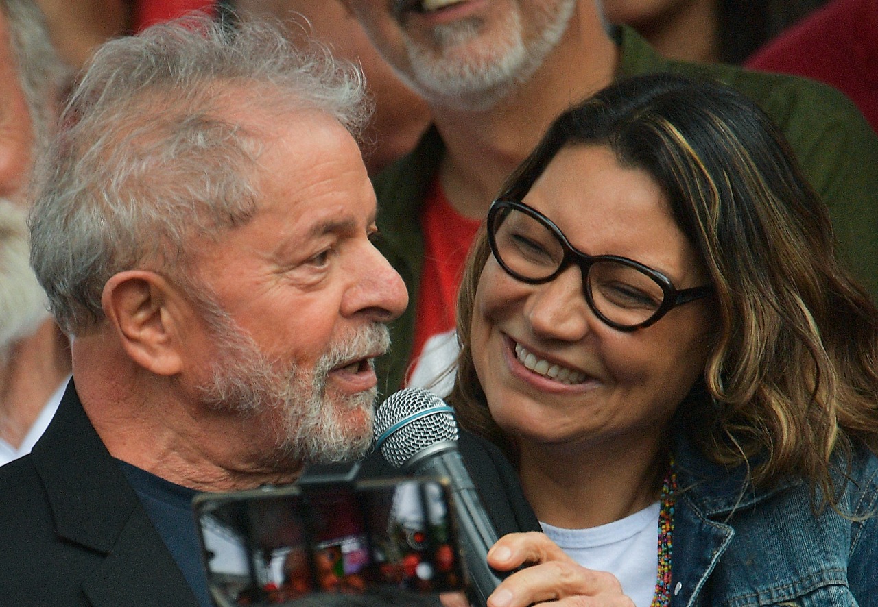 O romance entre os dois foi revelado em maio deste ano pelo ex-ministro Luiz Carlos Bresser Pereira/Foto: Carl de Souza / AFP