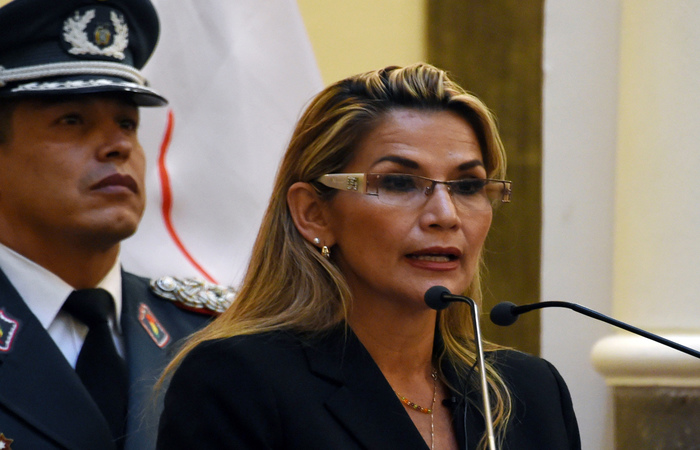 Em pronunciamento, Jeanine Añez afirmou que "a única coisa que os bolivianos querem é viver em paz"/Foto: AIZAR RALDES / AFP