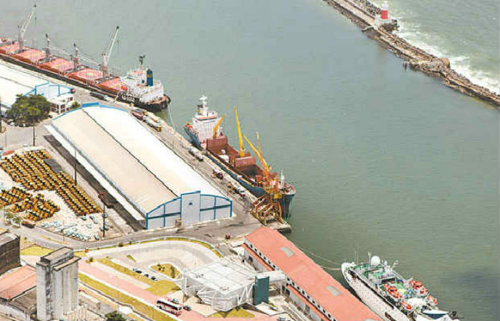 O ancoradouro registrou crescimento de 53,5%, no mês de outubro e a expectativa é que movimente 14% a mais do que 2018. Destaque para a exportação de mais de 40 mil toneladas de açúcar para a América do Norte e a África.