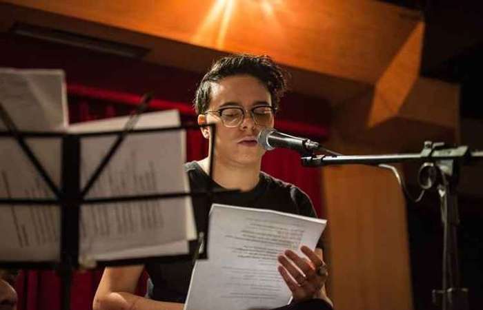 A cantora passa por um novo processo e busca se aproximar mais dos povos indígenas e das questões a eles ligadas/foto: Caique Cunha/Divulgação A cantora passa por um novo processo e busca se aproximar mais dos povos indígenas e das questões a eles ligadas/foto: Caique Cunha/Divulgação
