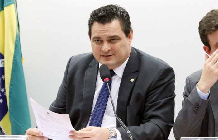 De acordo com o relator, deputado Geninho Zuliani (DEM-SP), deputados do Nordeste e de Goiás querem uma transição para essa troca./Foto: Luis Macedo/Câmara dos Deputados De acordo com o relator, deputado Geninho Zuliani (DEM-SP), deputados do Nordeste e de Goiás querem uma transição para essa troca./Foto: Luis Macedo/Câmara dos Deputados
