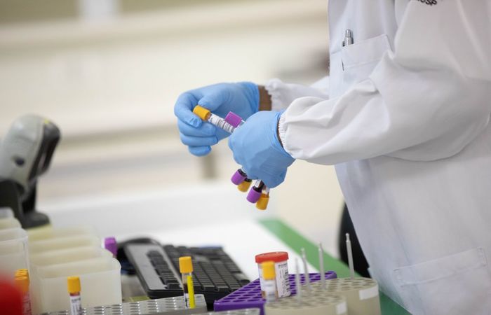 A meningite pode ser causada por diferentes bactérias, vírus e até fungos e o risco de infecção é maior entre crianças menores de cinco anos/Foto: Governo do Estado de São Paulo