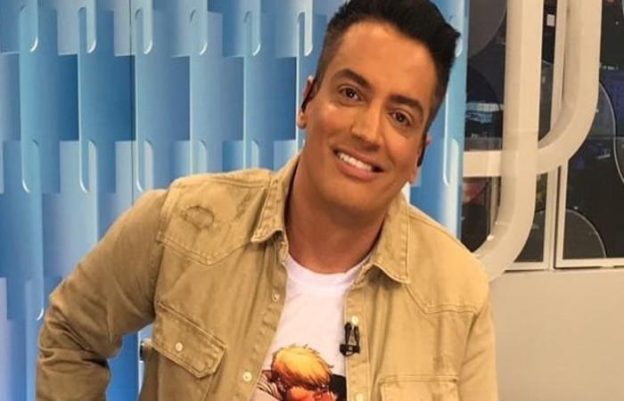 Há uma semana, Leo Dias pediu demissão do Fofocalizando, no SBT, após três anos na atração. Agora, ele volta ao TV Fama, onde atuou como repórter por quatro anos/Foto: Instagram/Reprodução