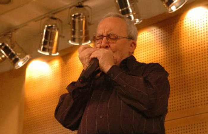 Jeová da Gaita em apresentação no projeto Vitrine em 2008./Credito: Gil Vicente/DP/D.A Press.