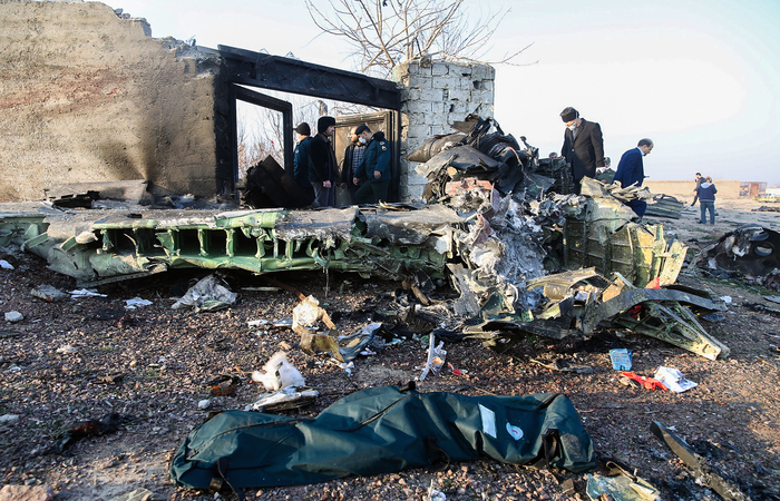 Uma declaração militar iraniana, a primeira a indicar a mudança de posição do Irã, disse que o avião havia voado perto de um local militar sensível pertencente à Guarda Revolucionária de elite/Foto: Rouhollah VAHDATI / ISNA / AFP Uma declaração militar iraniana, a primeira a indicar a mudança de posição do Irã, disse que o avião havia voado perto de um local militar sensível pertencente à Guarda Revolucionária de elite/Foto: Rouhollah VAHDATI / ISNA / AFP