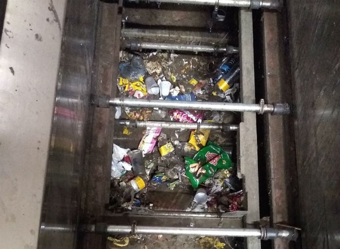 Na Estação Joana Bezerra, uma das três escadas rolantes está fora de operação por causa do lixo./Foto: CBTU/Divulgação Na Estação Joana Bezerra, uma das três escadas rolantes está fora de operação por causa do lixo./Foto: CBTU/Divulgação