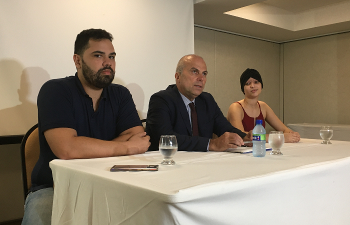 "Não sei o que a funcionária pretendia com essa conversa"