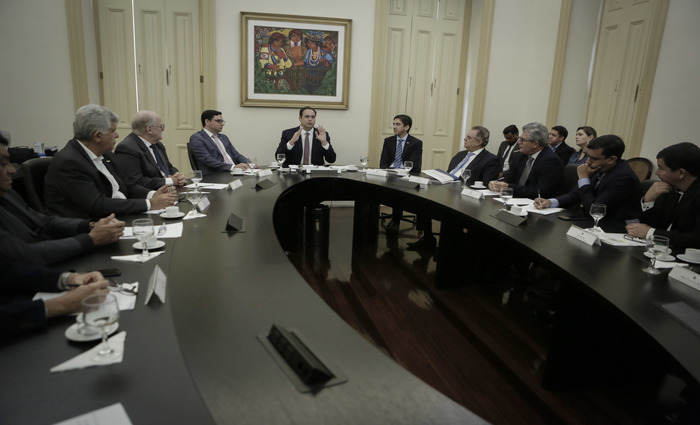 Governador Paulo Câmara recebeu representantes do segmento para discutir ações.