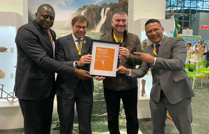 Comitiva recebeu o prêmio em Nova York./Foto: Divulgação Embratur Comitiva recebeu o prêmio em Nova York./Foto: Divulgação Embratur