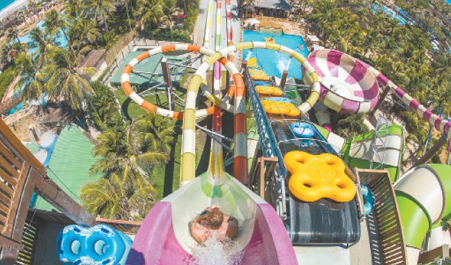 Emoção: Tobogãs desafiam a coragem dos visitantes, que dispõem de brinquedos com várias alturas/Beach Park/divulgação Emoção: Tobogãs desafiam a coragem dos visitantes, que dispõem de brinquedos com várias alturas/Beach Park/divulgação