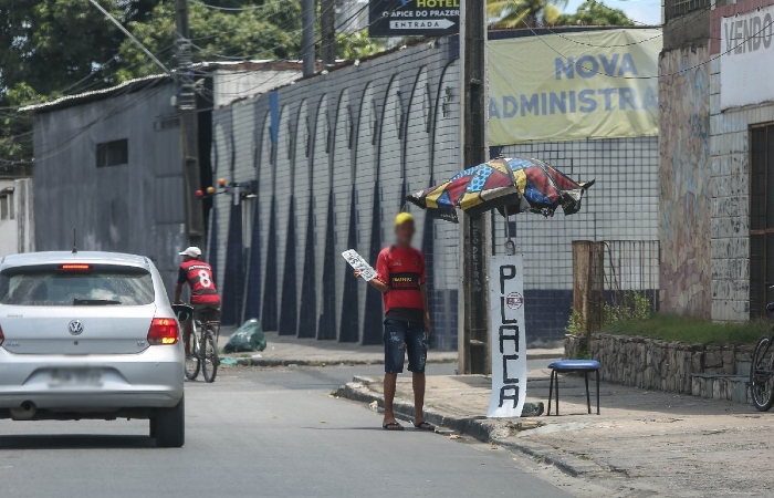 A partir de segunda (3), começa a venda de placa no novo formato.